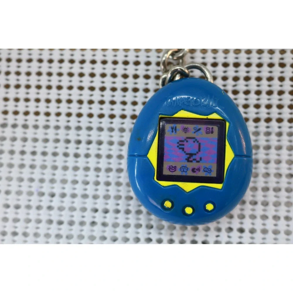 Bandai Keychain Toy Unisex OS Blue Tamagotchi 1997 McDonalds Vintage Collectible